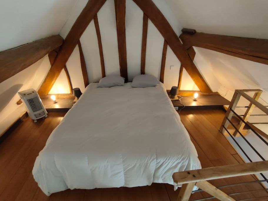 Le Ptit Loft Villa Brechamps Exteriör bild